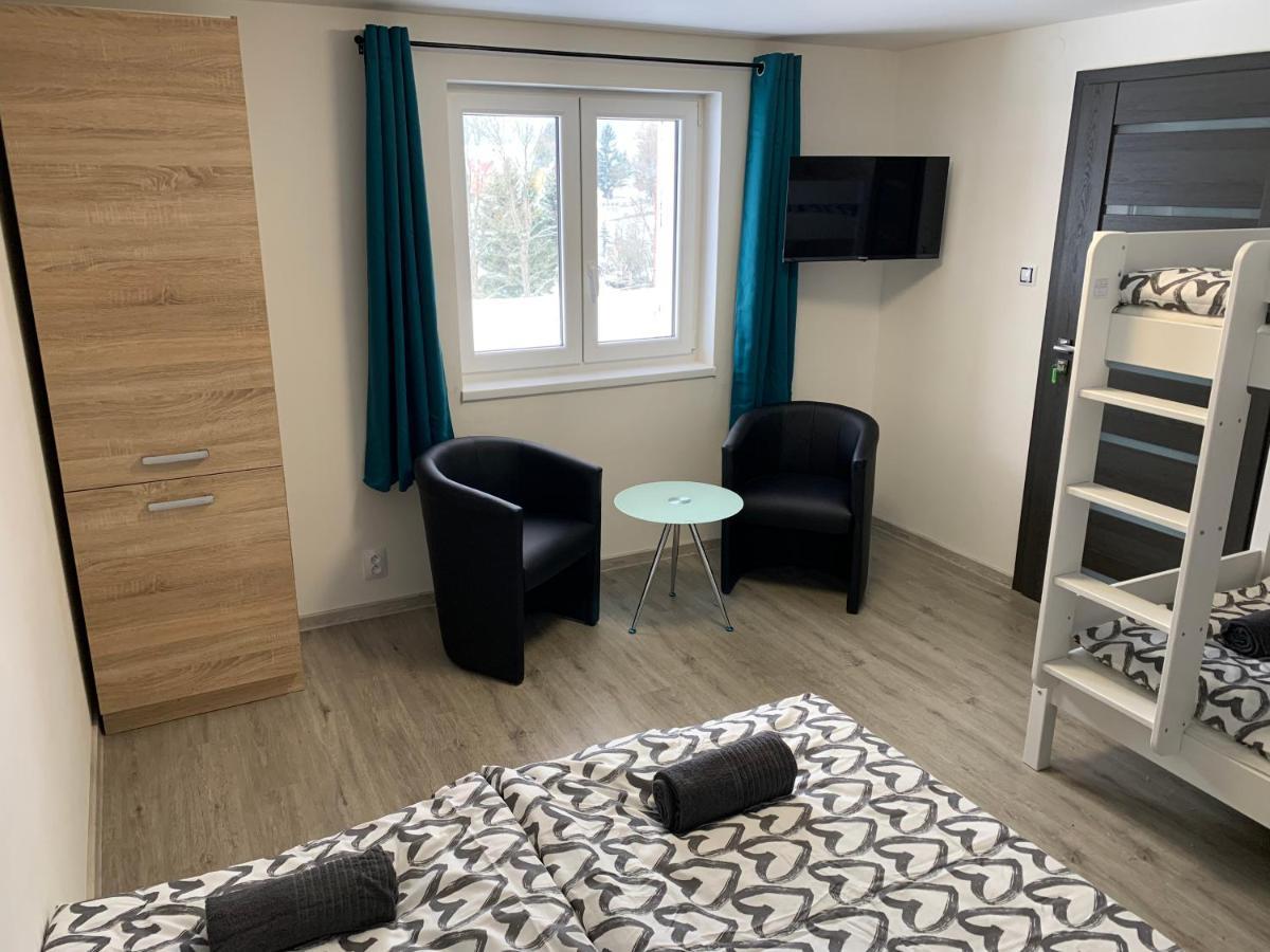 Apartman U Drahotu Pernink Buitenkant foto